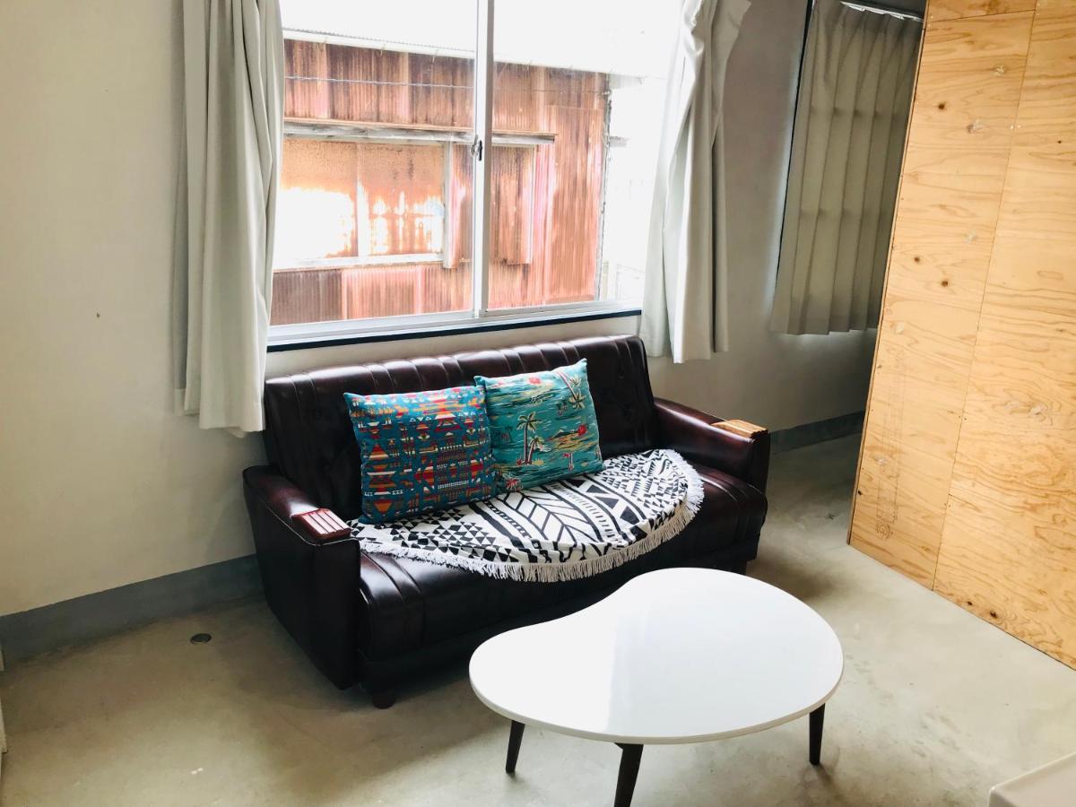 Meedafu'S Yui Hostel And Coffee Йорон Екстериор снимка
